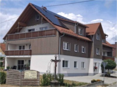 Obergeschoss mit Aufzug und Loggia-Balkon