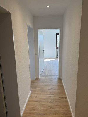 Exklusive, neuwertige 3-Raum-Wohnung mit Balkon und Einbauküche in Würzburg