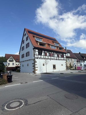 Erstbezug im stilvollen Denkmalobjekt „Zehntscheuer“ 2-Z.-Wohnungen im Herzen von Neckartenzlingen