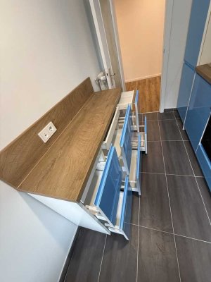 Stilvolle 2-Zimmer-Wohnung mit Balkon und Einbauküche in Wedel