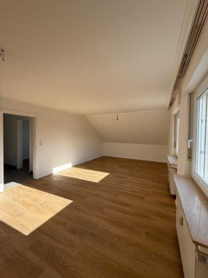 3-Zim.-DG-Wohnung - Erstbezug nach Renovierung