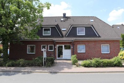 Gepflegte Maisonette-Wohnung mit vier Zimmern sowie Balkon und Einbauküche in Harpstedt