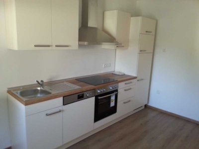 Schöne 2 Zimmer Wohnung mit Wohnküche