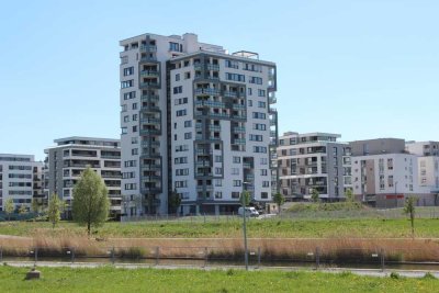Wohnen mit Weitblick - 5,5 Zimmer Wohnung im Erdgeschoß mit großer Terrasse