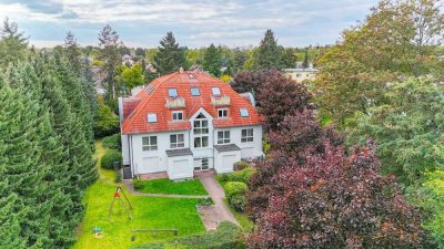 Grün, hell & besonders charmante Wohnung mit Wintergarten & großer Terrasse im ruhigen Süden Berlins