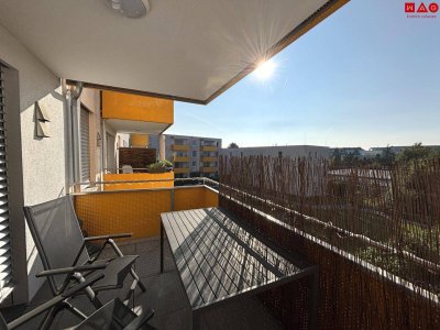 Moderne, neuwertige, attraktive 3-Zimmer Wohnung mit großem Balkon lädt zum Wohlfühlen und Entspannen ein! Ruhige Grünlage - gute Infrastruktur!