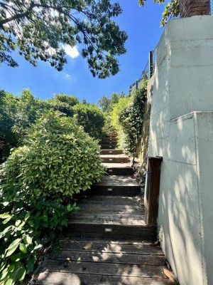 Jahrhundertwende-Villa mit großem Garten im beliebten neunzehnten Bezirk!