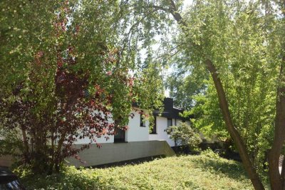 Provisionsfrei - Großzügiges Einfamilienhaus - Erstbezug nach Modernisierung