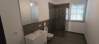 Als WG geeignete möblierte Wohnung inkl. kleiner Terrasse nähe Hauptbahnhof