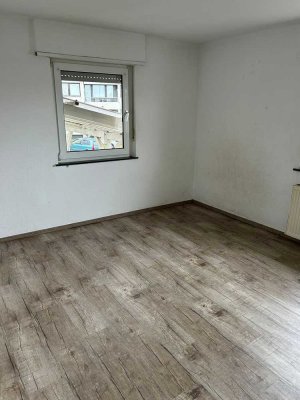 3 Zimmer Erdgeschosswohnung in Bad Bergzabern mit Garage