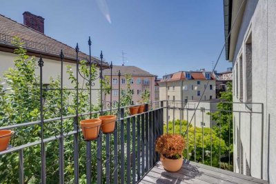Charmante 2-Zi.ETW mit Balkon in attraktivem Altbau