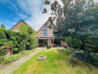 M'GLADBACH - HOCKSTEIN
REIHENHAUS NEBST GARTEN & GARAGE IN BELIEBTER WOHNGEGEND!