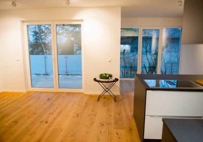 Neuwertige und helle 3ZKB-Wohnung mit moderner Einbauküche in ruhiger Lage