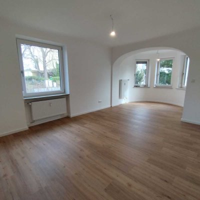 Exklusive 3 Zimmer Whg. am Eichwald mit Erker, hochwertiger EBK zur Ablöse und En Suite Badezimmer