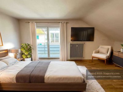 Helle und geräumige 2 Zimmer Wohnung mit Seesicht