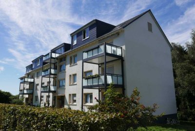 Schöne Etage Wohnung mit grossem Balkon in zentrumsnaher Lage!