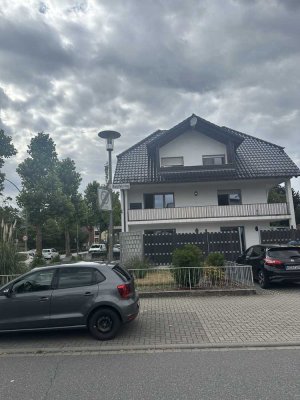 3-Zimmer-Wohnung mit Balkon & Stellplatz in Schwetzingen - Oststadt