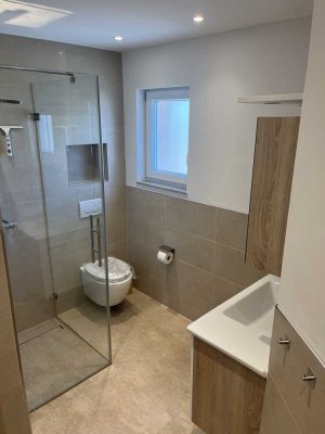 Sehr helle Wohnung, 140 qm mit 40 qm Balkon