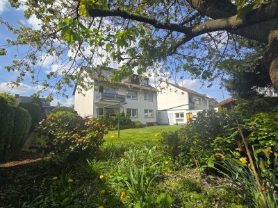 „Mehrfamilienhaus mit Zukunft und Potential: Grundstück, Lage und Substanz vereint“