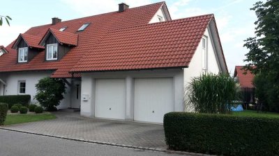 Schöne Doppelhaushälfte in ruhiger Lage