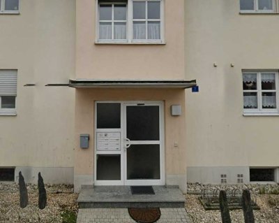 Erstbezug nach Sanierung mit Balkon und EBK: Freundliche 3-Raum-Wohnung mit geh. Innenausstattung