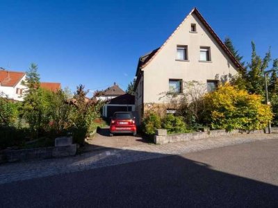 *Ohne Provision* Solides, älteres Einfamilienhaus mit viel Raum für Kreativität