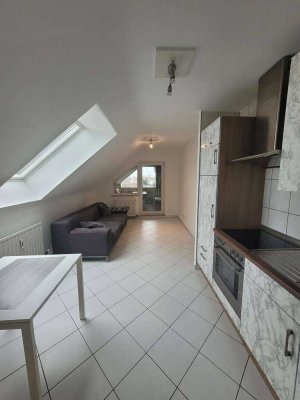 Helle und möblierte 1,5 Zimmerwohnung mit Tiefgaragenstellplatz in Leimen