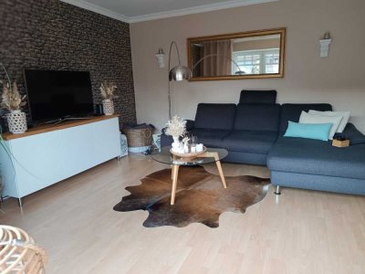 Attraktive 3-Zimmer-Maisonette-Wohnung mit Balkon und Carport/Stellplatz