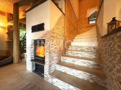 Ihr neues Zuhause: Modernes Holzmassivhaus mit Wohlfühlfaktor