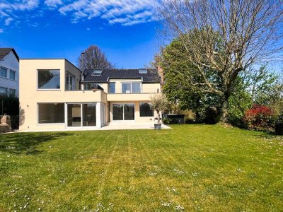 Exklusives "Traumhaus" in wunderschöner Ruhiglage mit Weitblick! 300qm, 2 Kamine, Sauna, Top EBK!