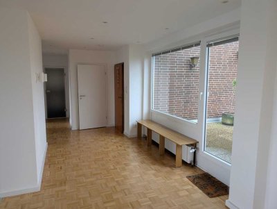 Helles Penthouse mit Dachterasse und Tiefgaragenstellplatz in zentraler Lage von Hannover
