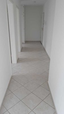 Helle und freundliche 1,5-Zimmer-Wohnung mit Balkon für 1 Person