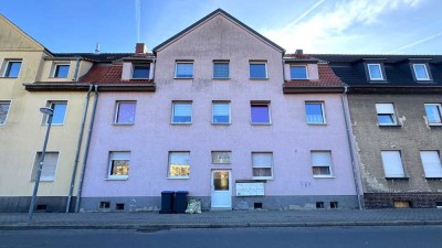 Attraktives Mehrfamilienhaus in Bitterfeld – 8 Wohneinheiten mit Potenzial für Mietsteigerungen