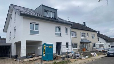 1 Hälfte von Neubau Einfamilienhaus in Swisttal-Odendorf mit Garage