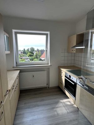 Renovierte 2-Zimmer-Wohnung mit Balkon, Küche und guter Anbindung