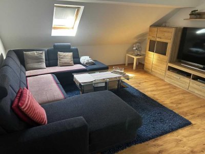 Attraktive und modernisierte 4-Raum-DG-Wohnung in Groß-Zimmern