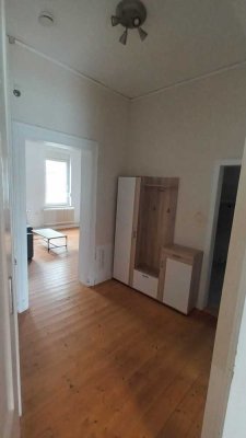 Sanierte 2,5-Raum-Wohnung mit Balkon und Einbauküche in Lage, Bahnhofsnähe