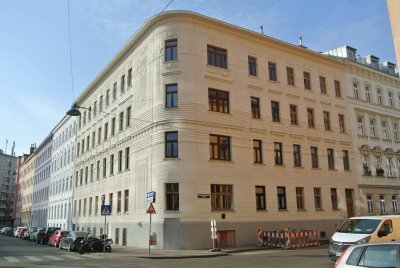 Nähe U3 und U4 - Sanierungsbedürftige tolle Altbauwohnung- Ihre Chance zur Selbstverwirklichung