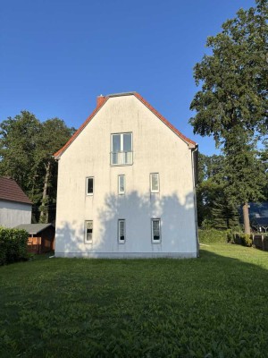 Helle Dachgeschosswohnung mit Dachterrasse in Schönwalde-Glien