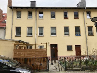 Interessante Immobilie für Aufteiler - 5 Einheiten mit Garten in 39240 Calbe (an der Saale)