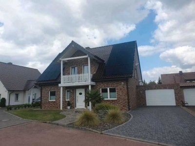 Provisionsfrei* Ihr Traumhaus in Espelkamp: Exklusive Lage und moderner Komfort