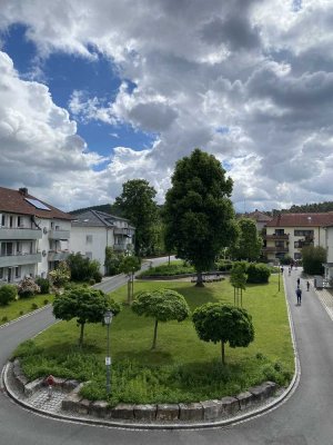 RESERVIERT : 4-Zimmer-Familienwohnung mit 2 Bädern, 2 Balkonen & Stellplatz – Privatverkauf