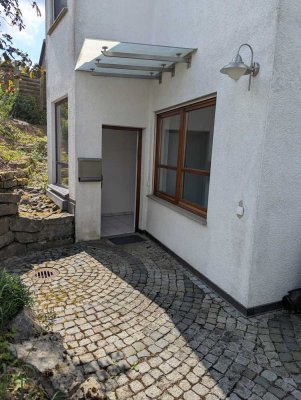 Schöne und modernisierte 2-Raum-EG-Wohnung mit EBK in Schwaigern
