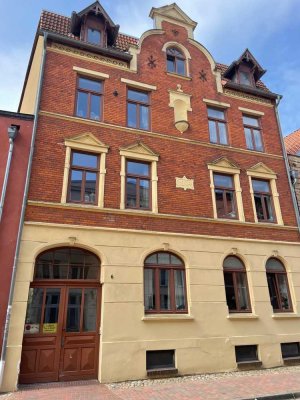 2-Zimmer-Wohnung mit separatem Essbereich, Aufzug und Balkon (Kapitalanlage)