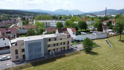Erstbezug! Barrierefreie 3 Zimmer Wohnung mit eigenem Gartenabteil, Balkon und Stellplatz! Betriebskosten INKLUSIVE Heizkosten!