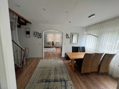 Freundliches und modernisiertes 5-Zimmer-Reihenendhaus mit geh. Innenausstattung und EBK