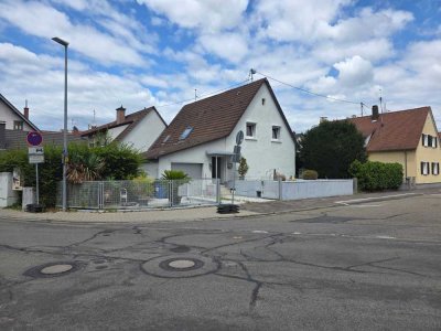 Ihr neues Zuhause in Alt-Daxlanden: Gemütliches Einfamilieneckhaus mit Charme!