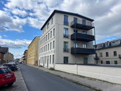 Hochwertige Etagenwohnung (EG- Barrierefrei) mit Garten zum Wohnen oder gewerblicher Nutzung