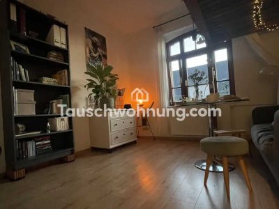 Tauschwohnung: 2 Raum-Wohnung mit Balkon und grün