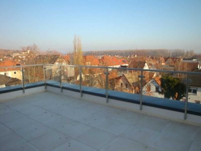 „Traumhaftes Penthouse mit Dachterrasse und Panoramablick!“